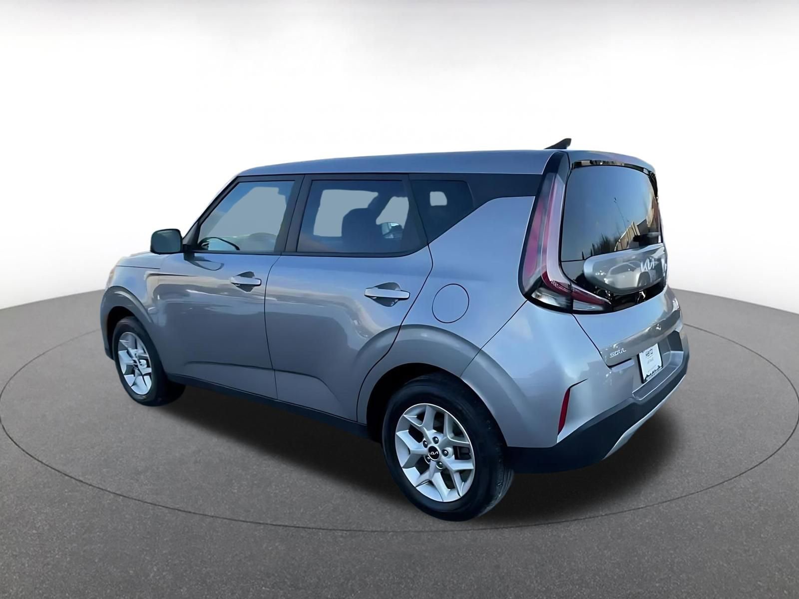 Used 2025 Kia Soul LX w/ LX Technology Package image 10