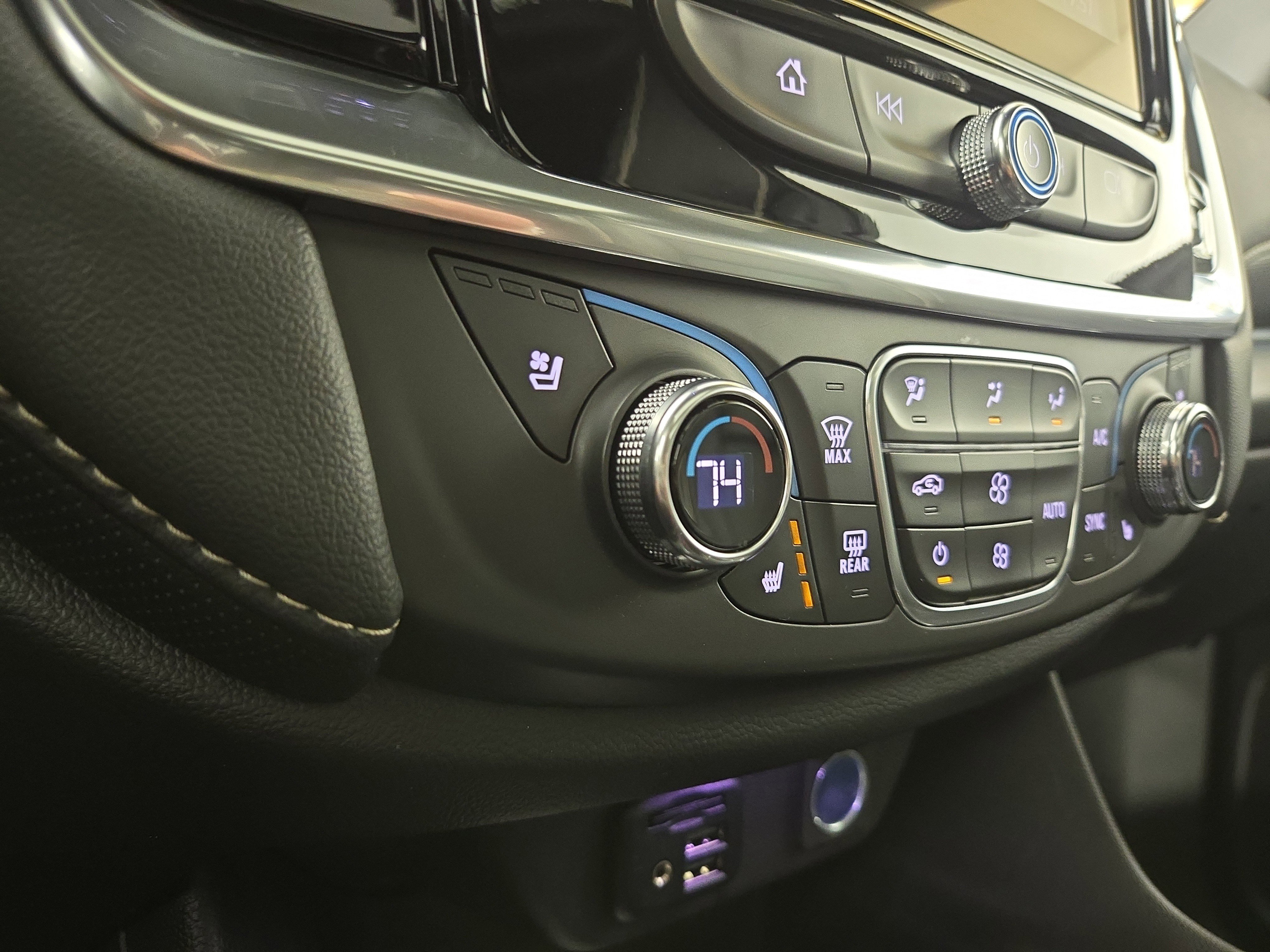 Certified 2024 Chevrolet Traverse Premier w/ Redline Edition image 28