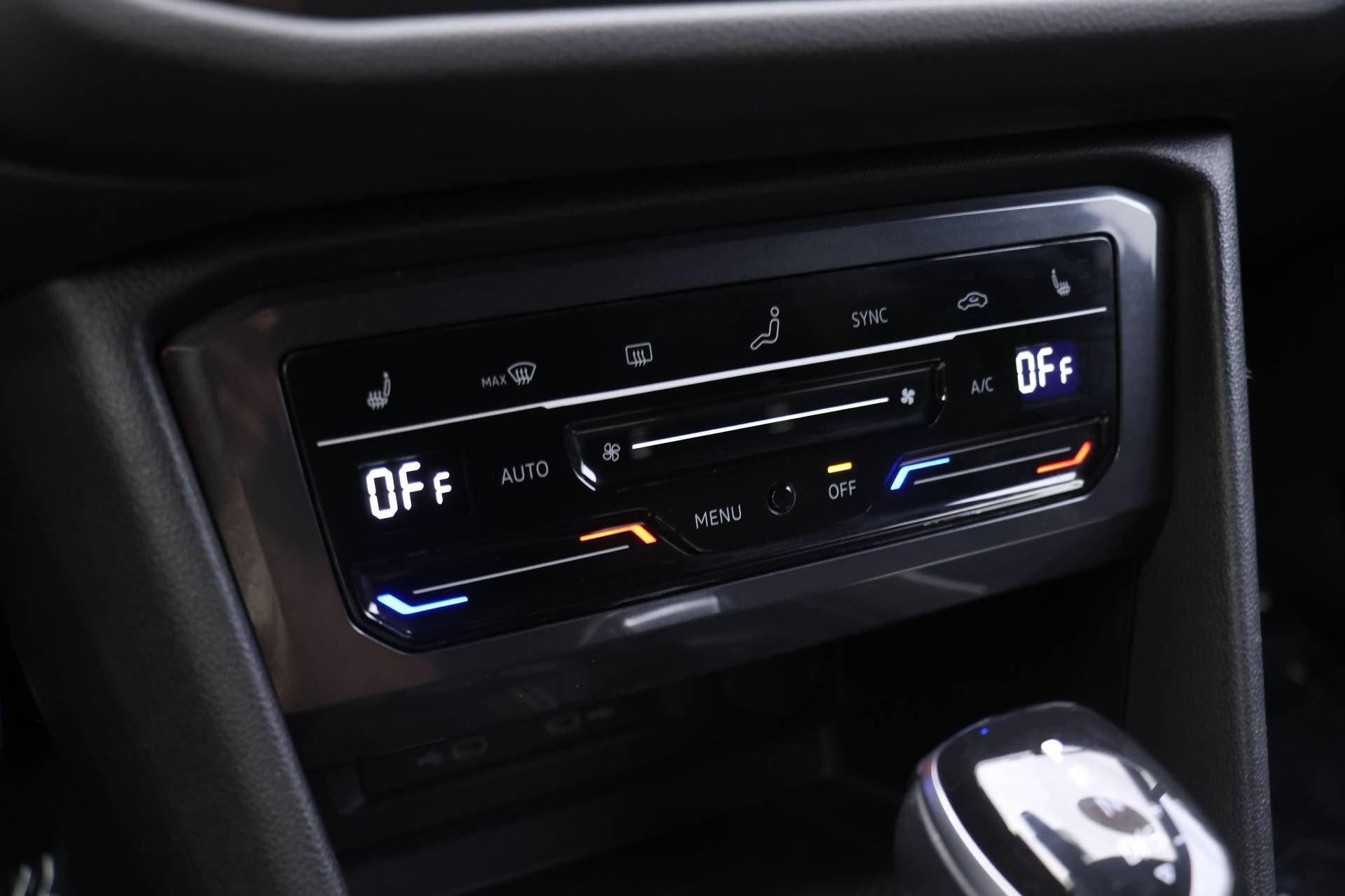 Used 2022 Volkswagen Tiguan SEL R-Line image 6