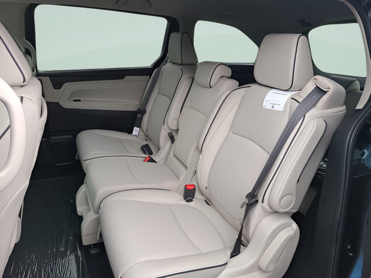 New 2027 Honda Odyssey Touring image 17