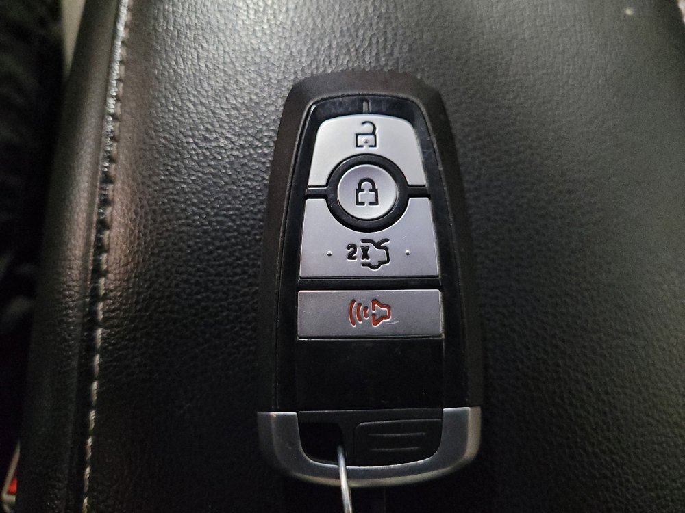 Used 2020 Ford Fusion SE w/ Fleet SE Value Package FWD image 32