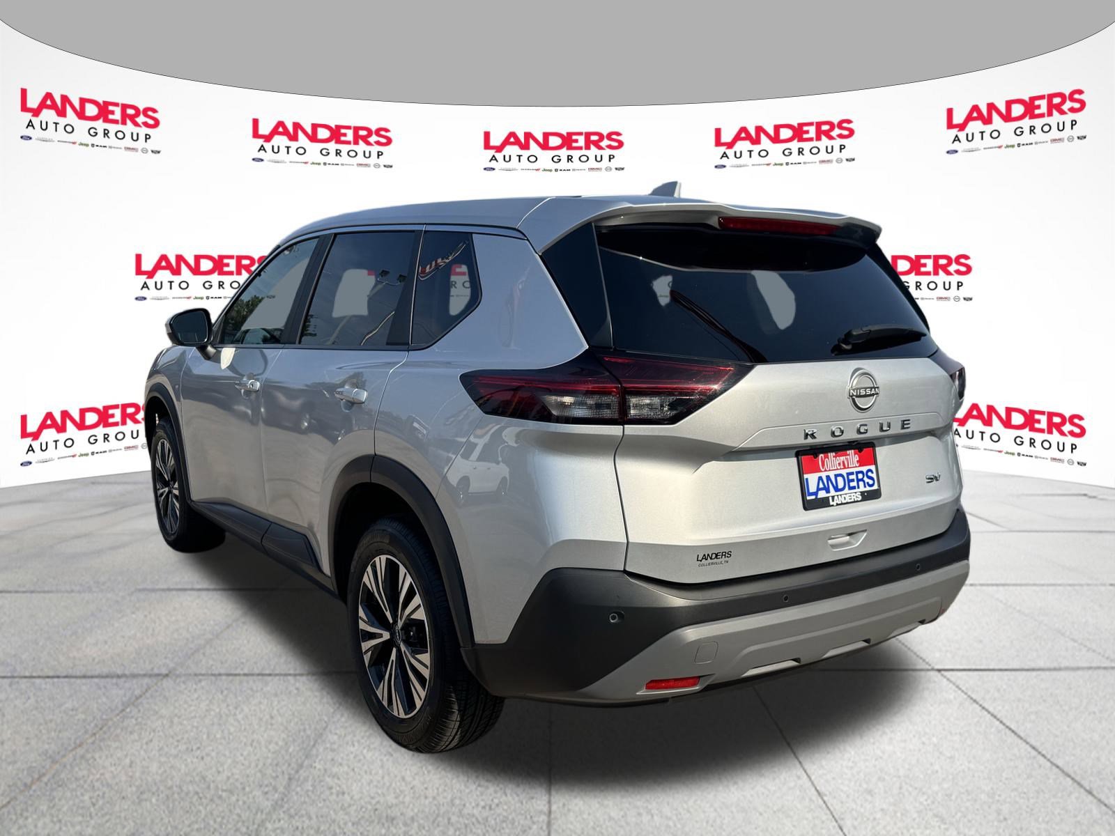 Used 2023 Nissan Rogue SV image 5
