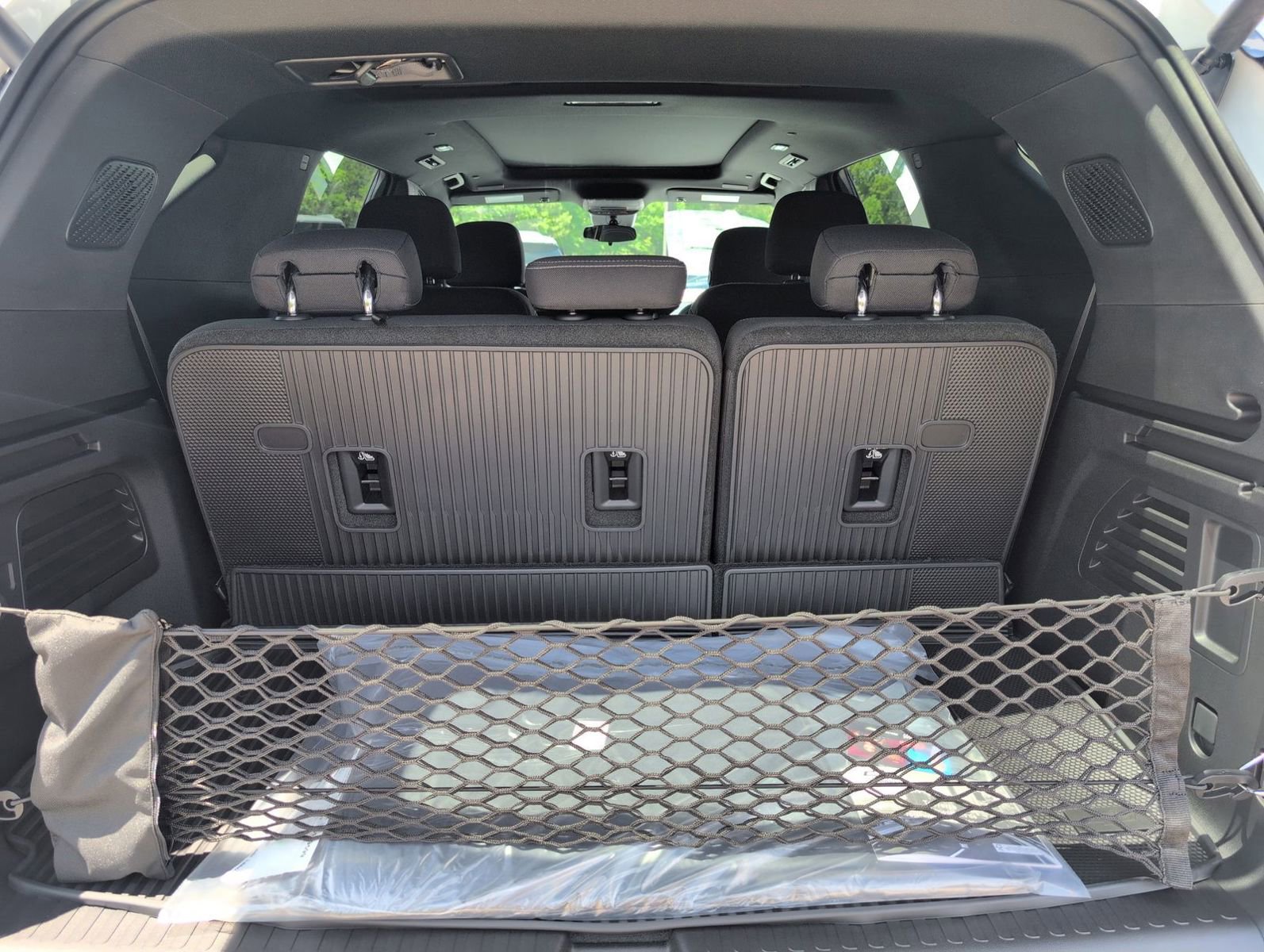 New 2026 Chevrolet Traverse LT w/ Sun and Wheel Package FWD image 5
