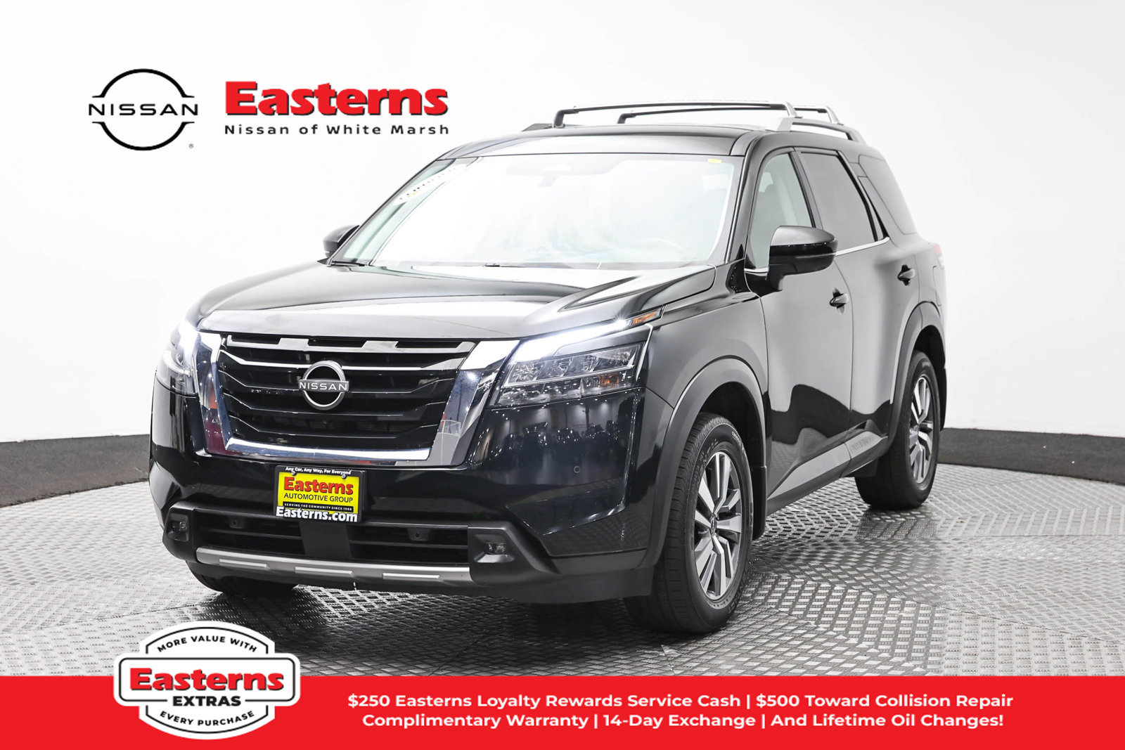 Used 2023 Nissan Pathfinder SL