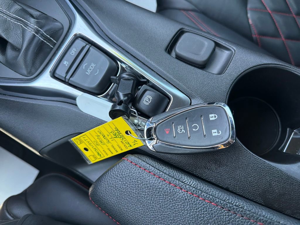 Used 2020 Chevrolet Camaro LT RWD image 9
