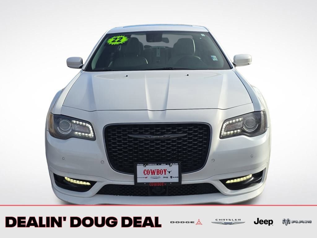 Used 2022 Chrysler 300 Touring L w/ Popular Equipment Group image 9