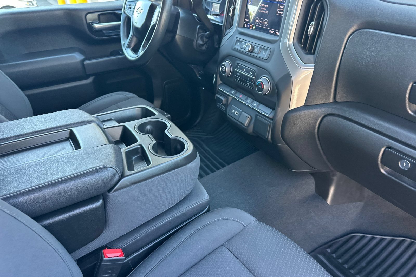 Used 2025 Chevrolet Silverado 2500 Custom w/ Z71 Off-Road Package AWD/4WD image 15