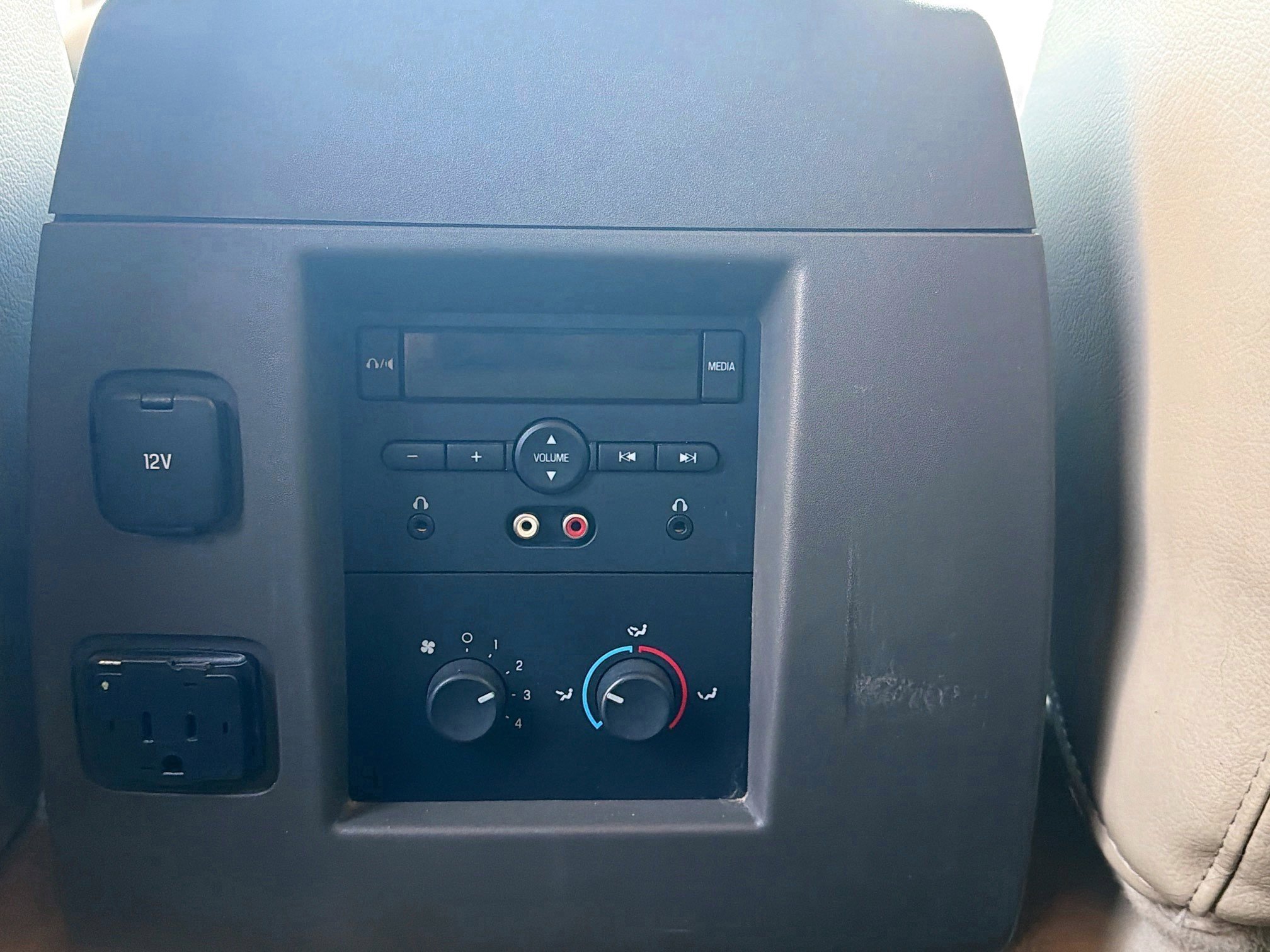 Used 2012 Ford Expedition XLT AWD/4WD image 24