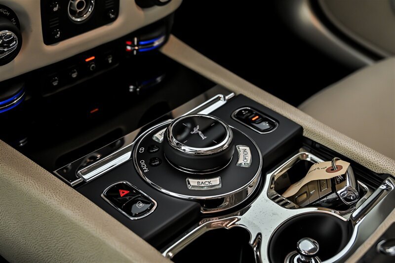 Used 2015 Rolls-Royce Wraith RWD image 33