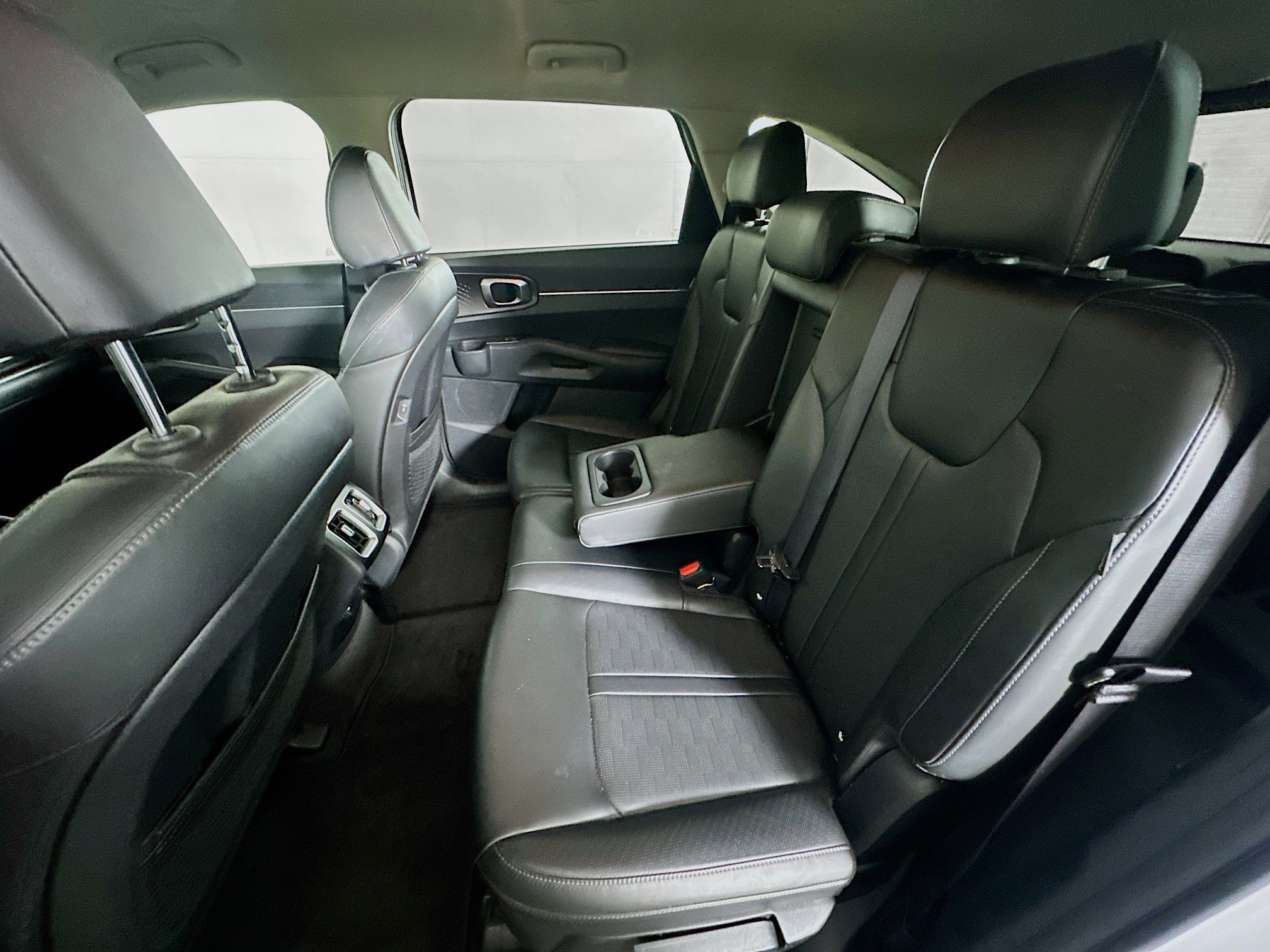 Used 2024 Kia Sorento S image 28