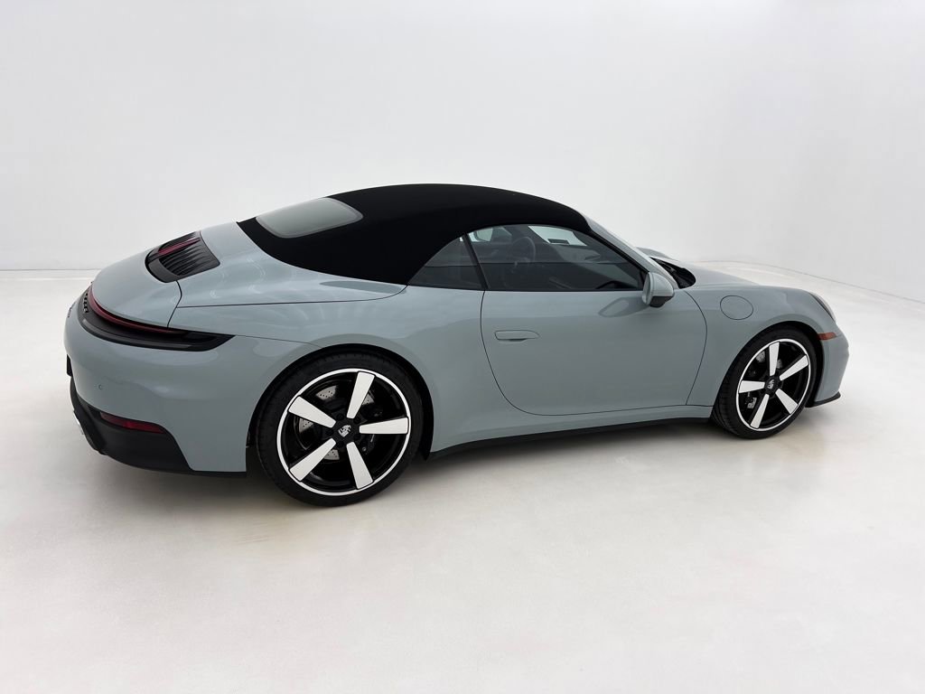 Used 2025 Porsche 911 Carrera image 6