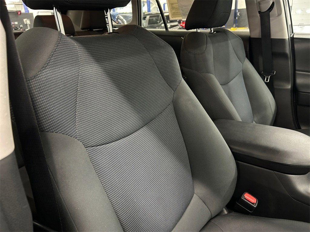 Used 2019 Toyota RAV4 LE image 22