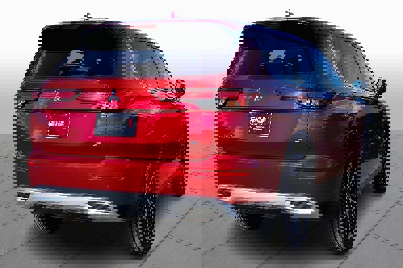 Used 2024 Mitsubishi Outlander SE image 13