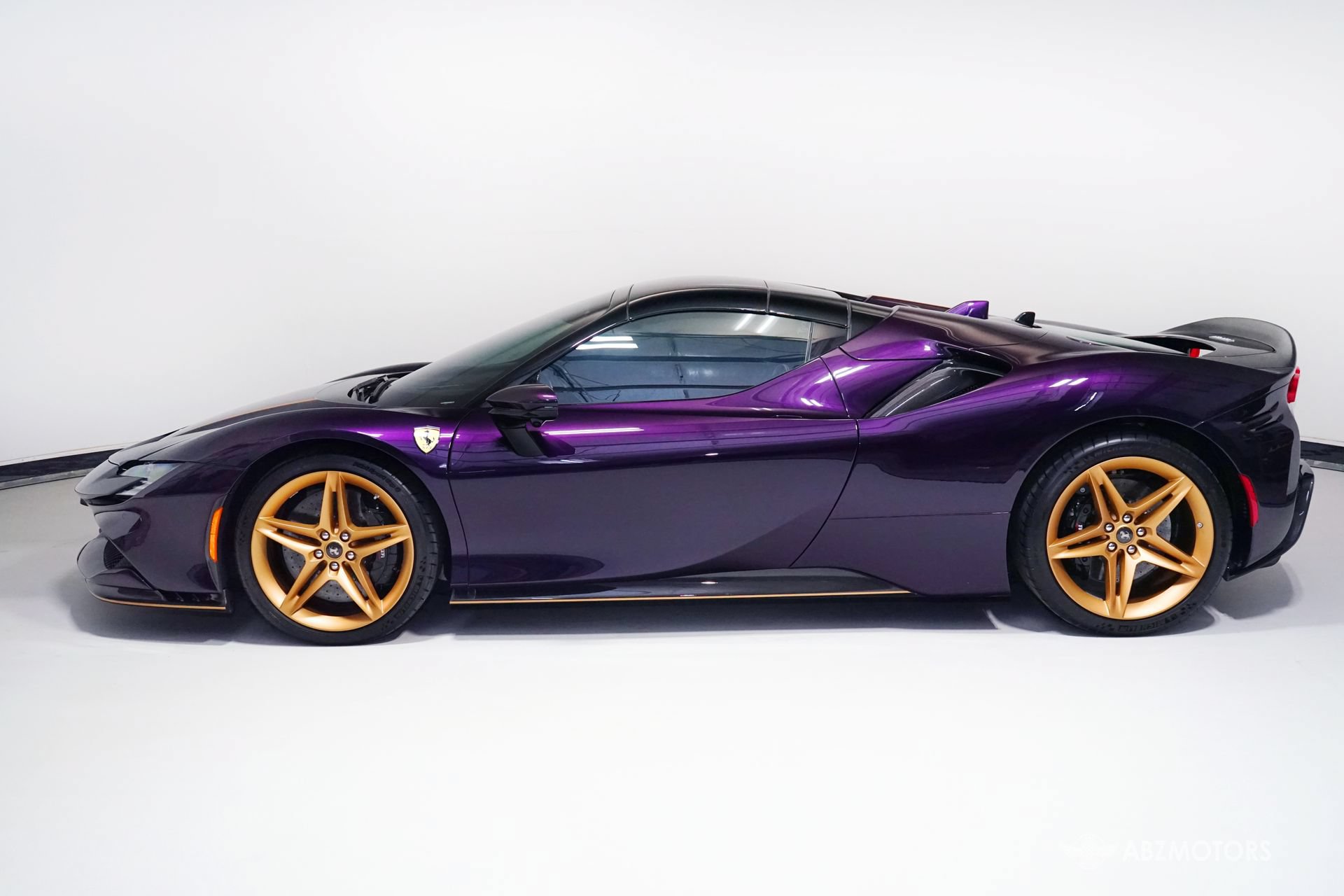 Used 2024 Ferrari SF90 Spider AWD/4WD image 5