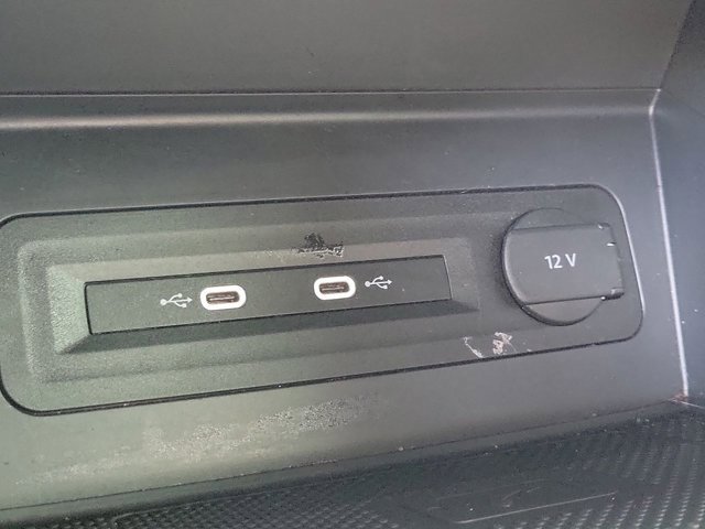 Used 2023 Volkswagen Atlas Cross Sport SE image 27