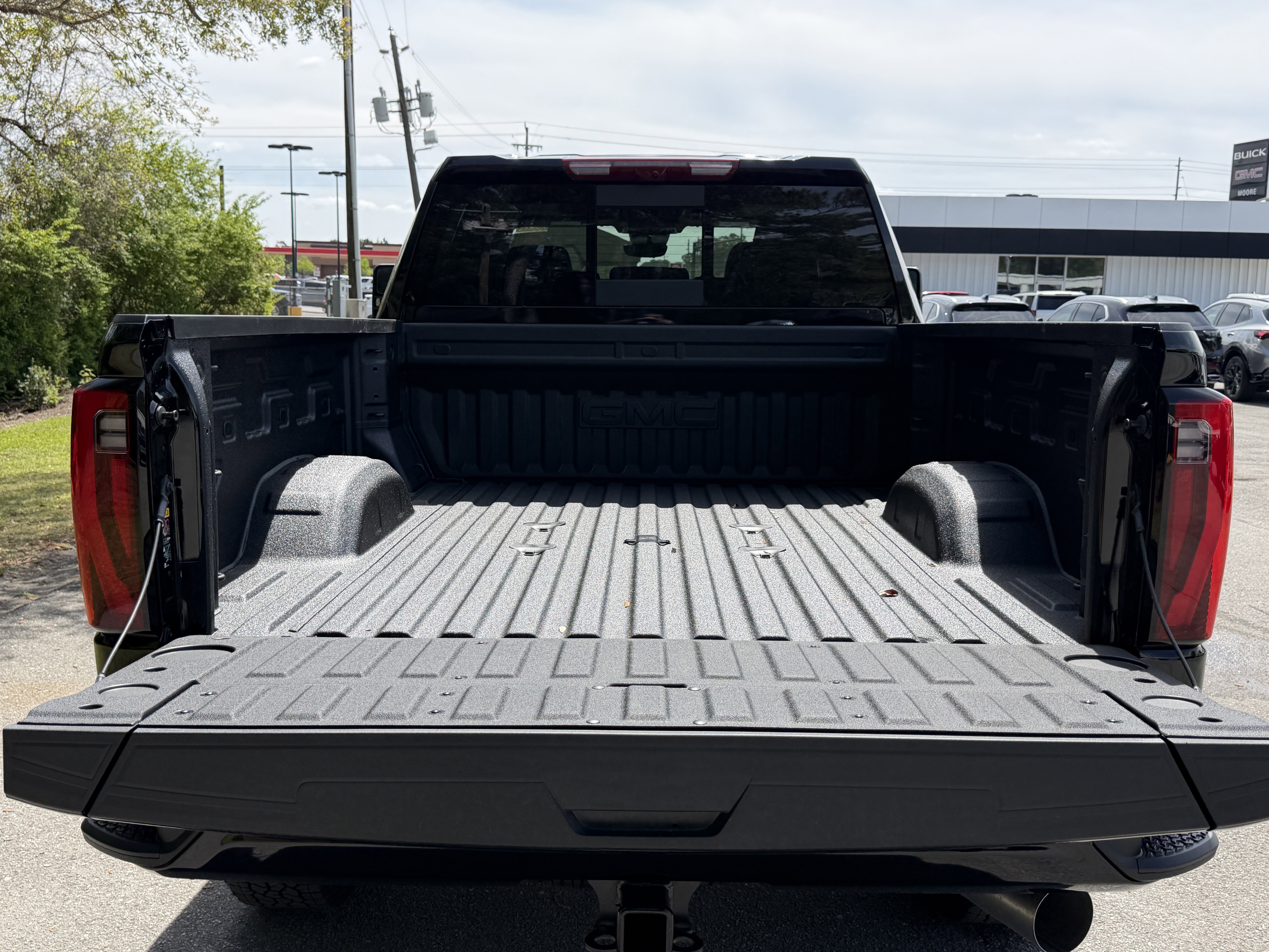 New 2026 GMC Sierra 2500 Denali w/ Denali Reserve Package image 4