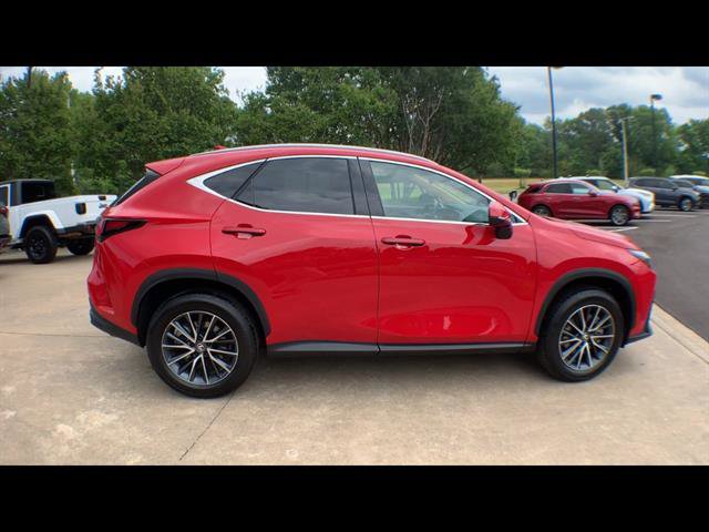 Used 2025 Lexus NX 250 FWD w/ Accessory Package (Z1) image 9