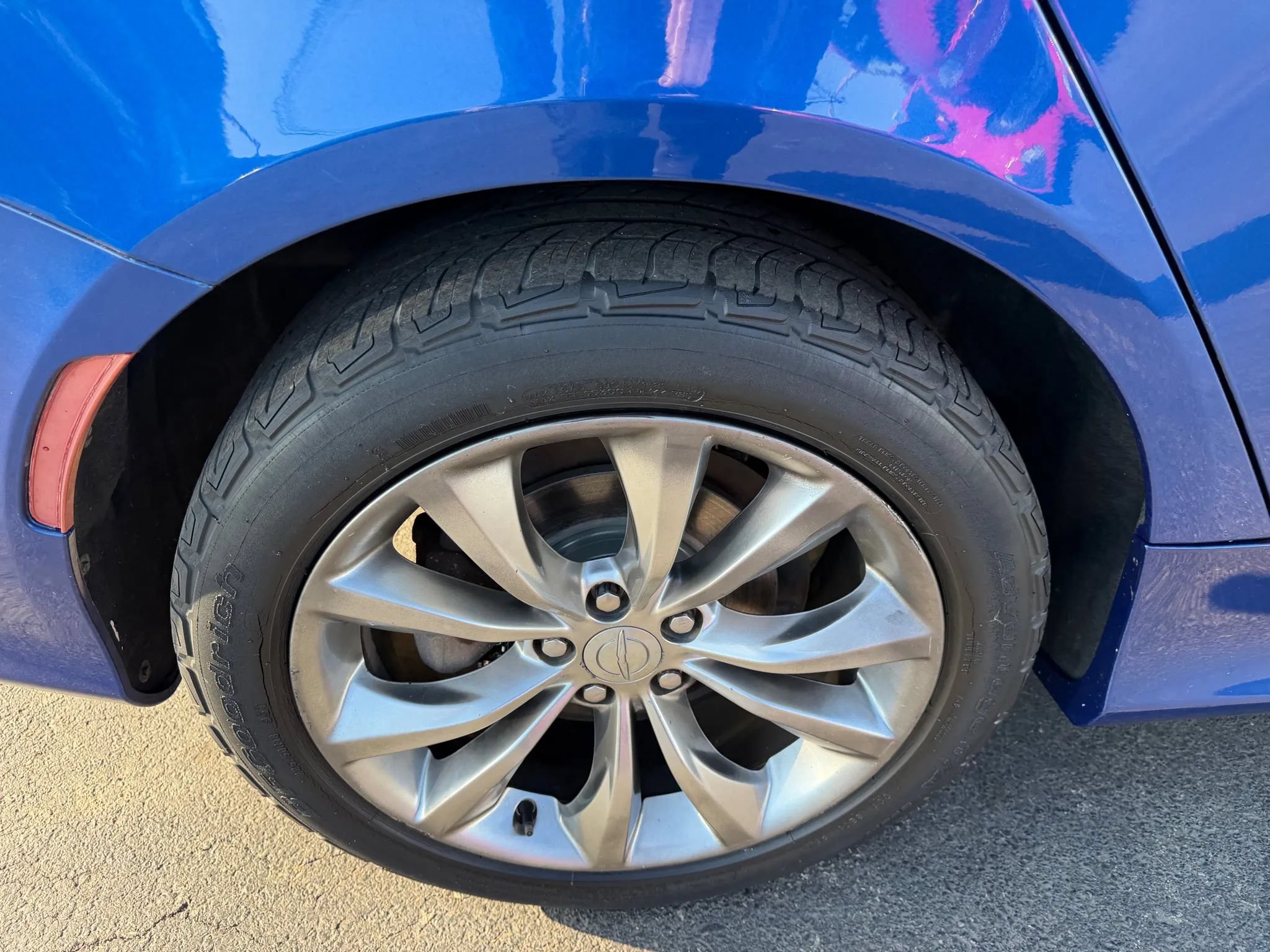 Used 2015 Chrysler 200 S FWD image 42