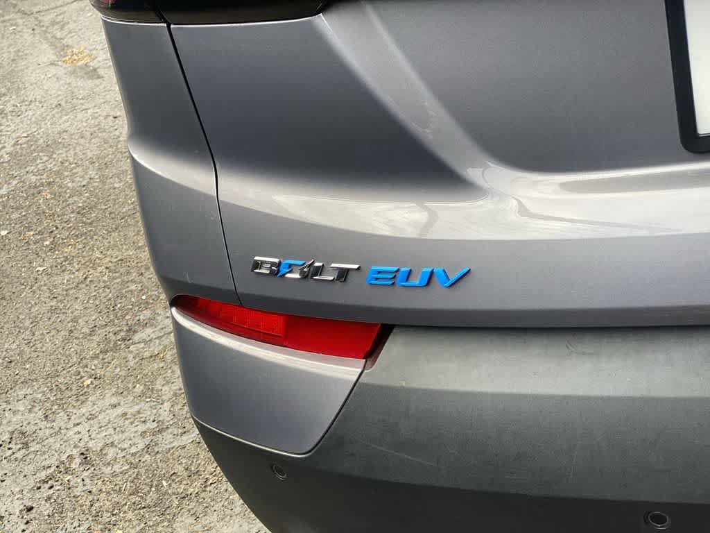 Used 2023 Chevrolet Bolt EUV Premier w/ Sun & Sound Package FWD image 10