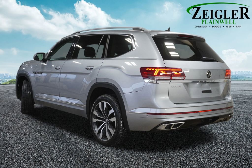 Used 2021 Volkswagen Atlas SEL Premium image 2