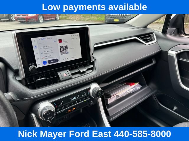Used 2025 Toyota RAV4 XLE AWD/4WD image 33