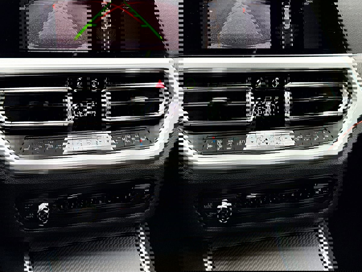 Used 2021 BMW 440i xDrive Coupe w/ Premium Package image 16