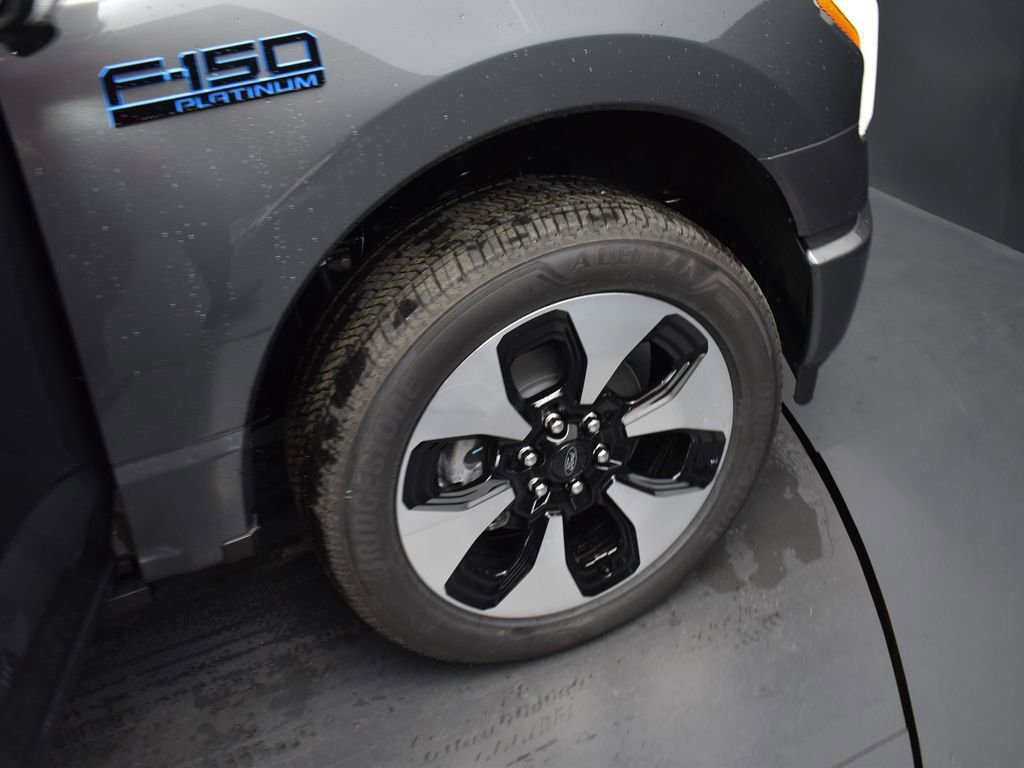 New 2025 Ford F150 Lightning Platinum AWD/4WD image 19