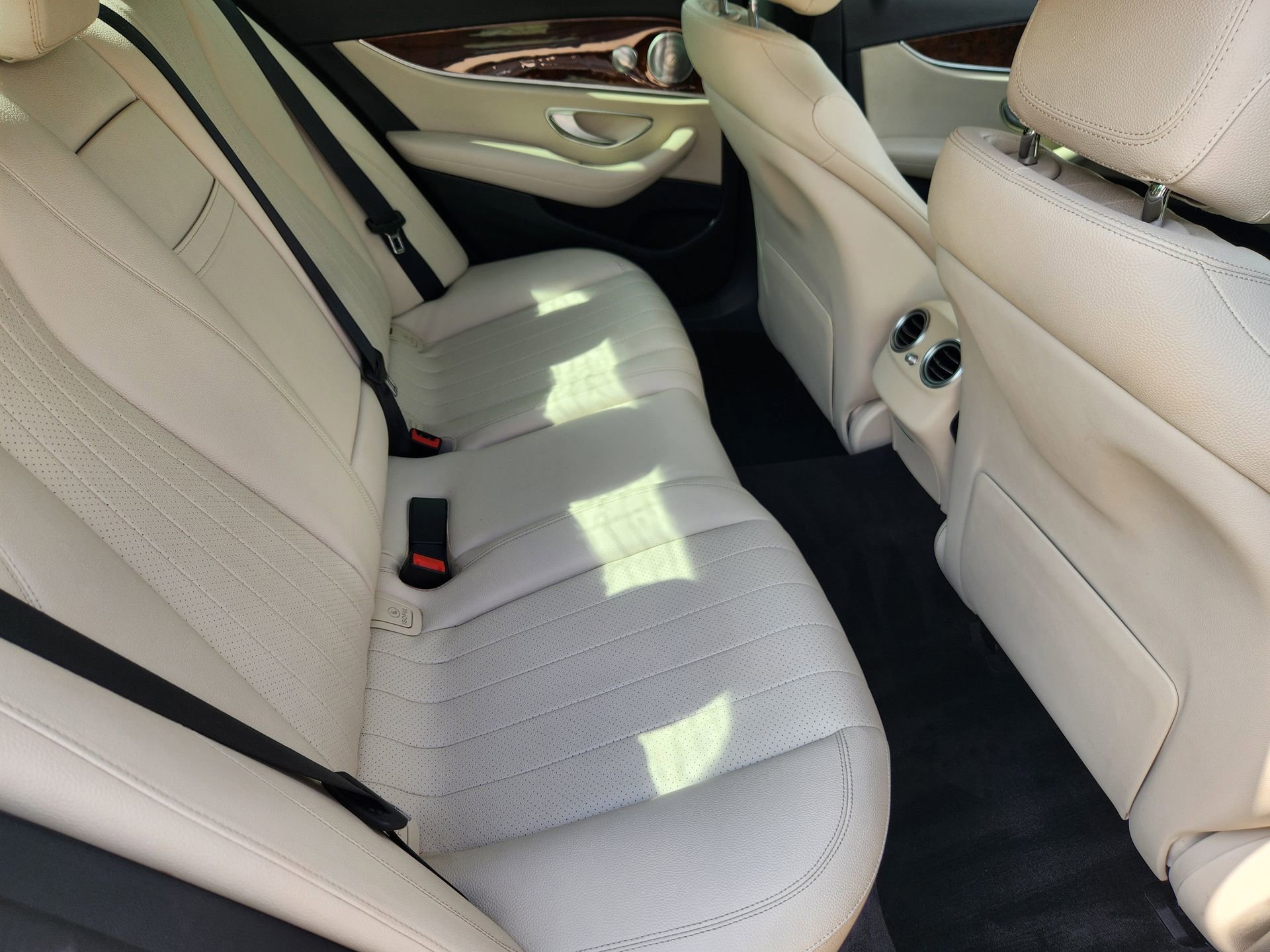 Certified 2018 Mercedes-Benz E 300 image 32