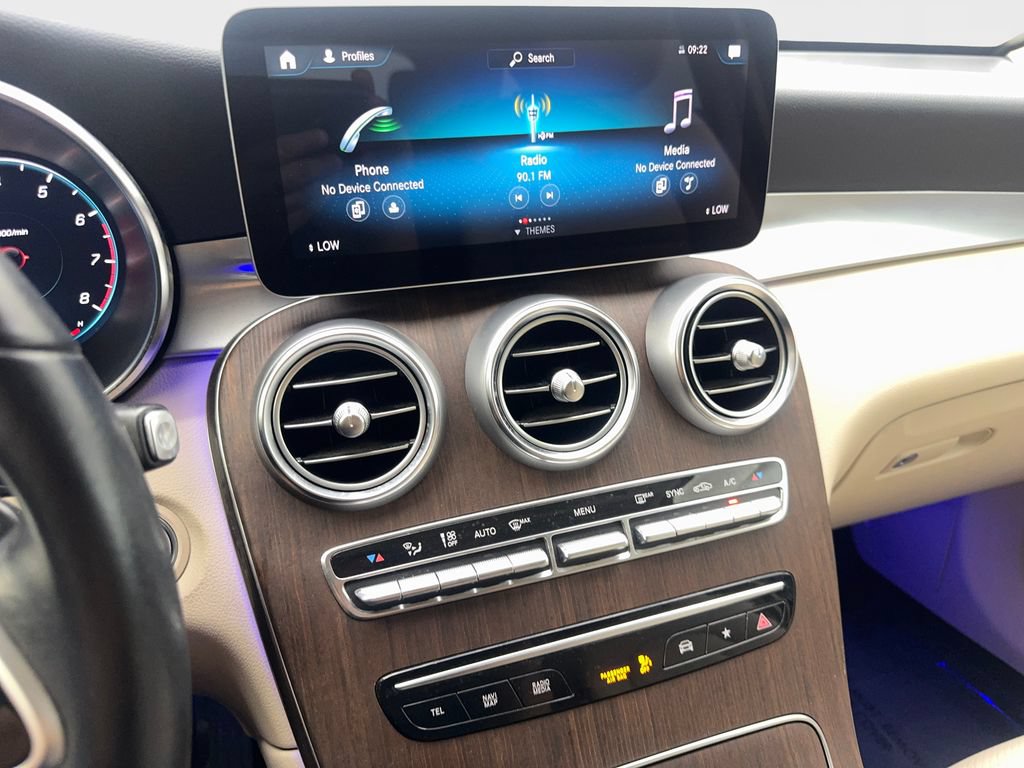 Used 2022 Mercedes-Benz GLC 300 w/ Premium Package Lite image 58