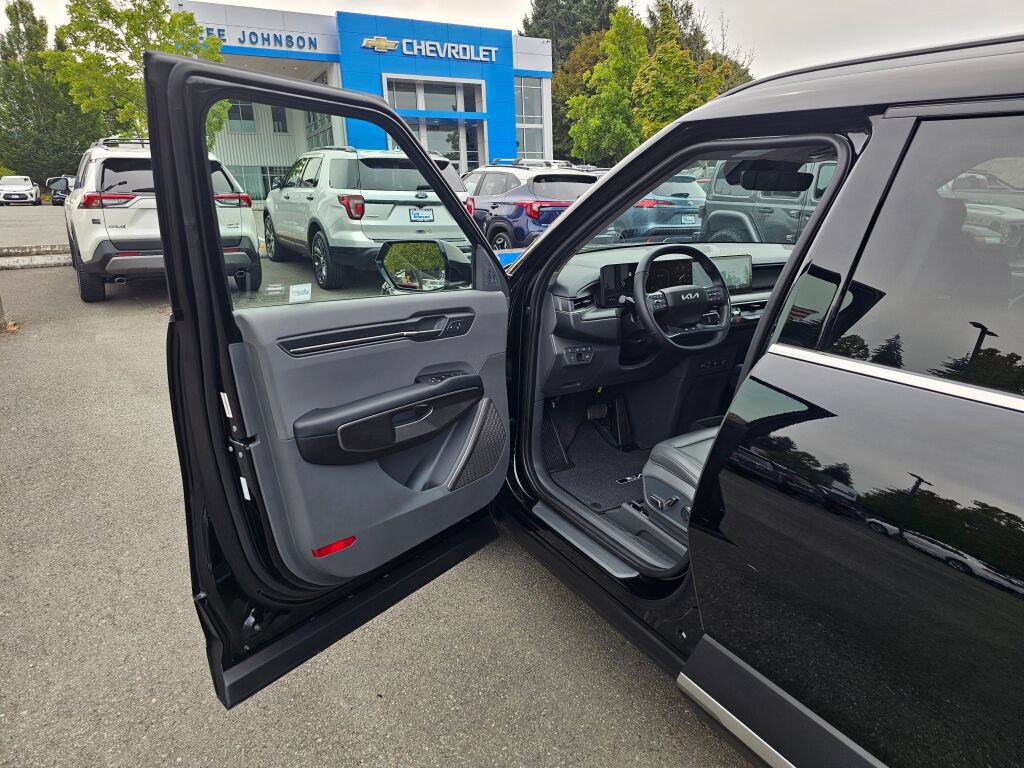 Certified 2024 Kia EV9 Wind AWD/4WD image 21