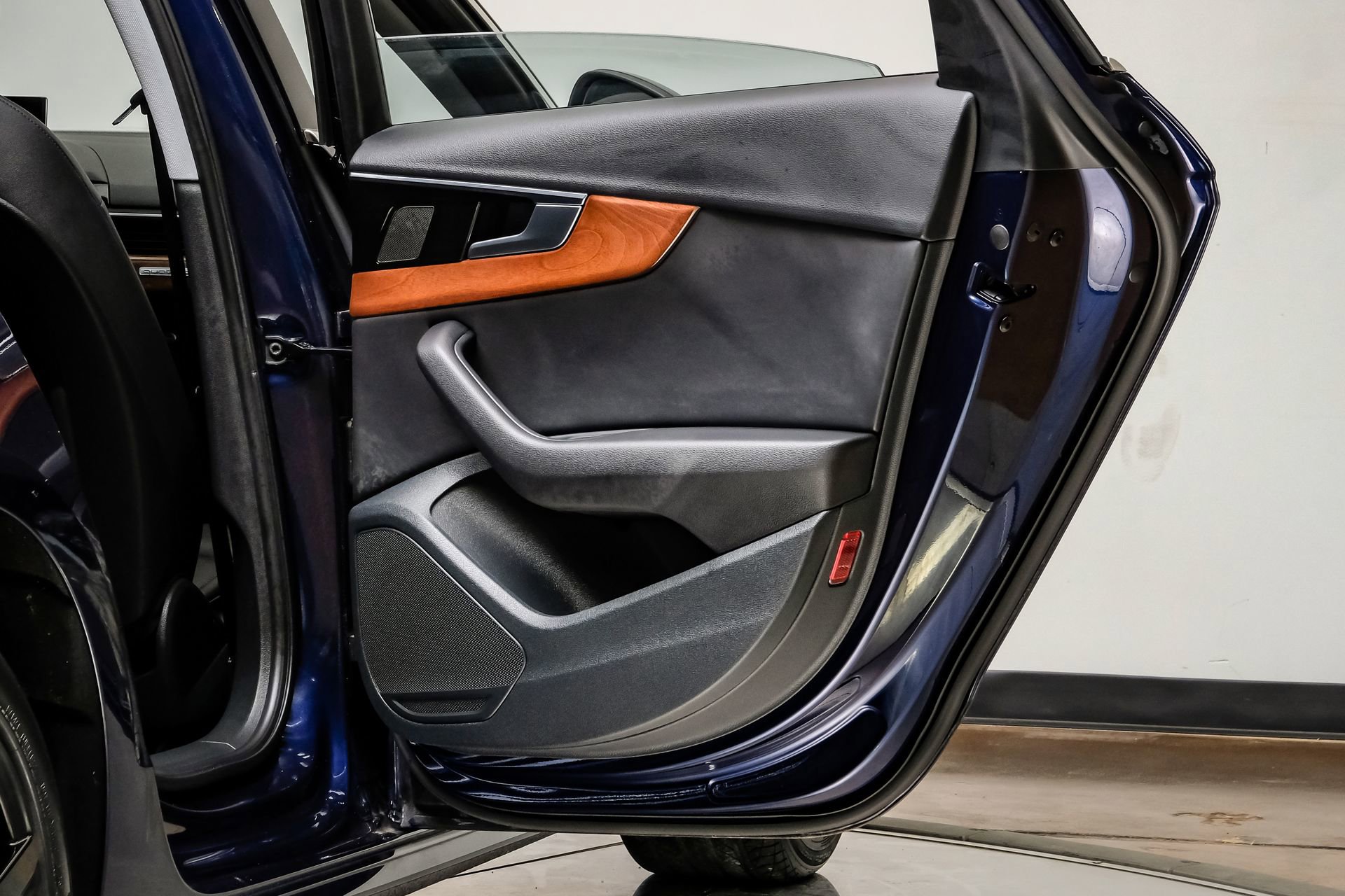 Used 2022 Audi A4 2.0T Premium image 49