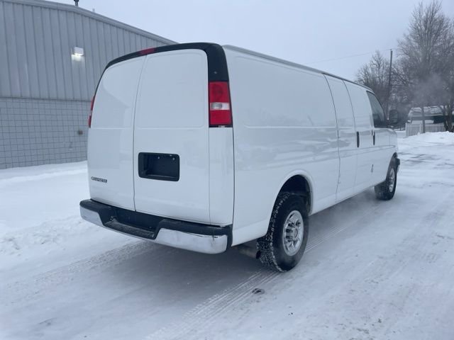Used 2023 Chevrolet Express 3500 Extended w/ Driver Convenience Package image 10