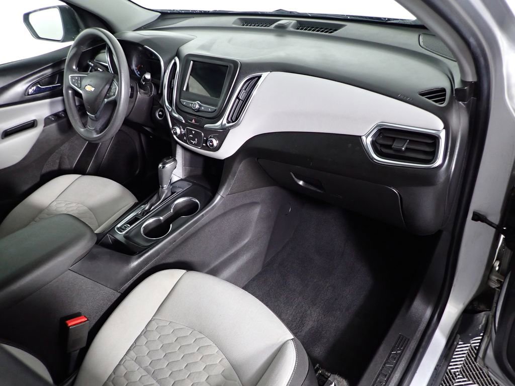 Used 2019 Chevrolet Equinox LS w/ LS Convenience Package image 32