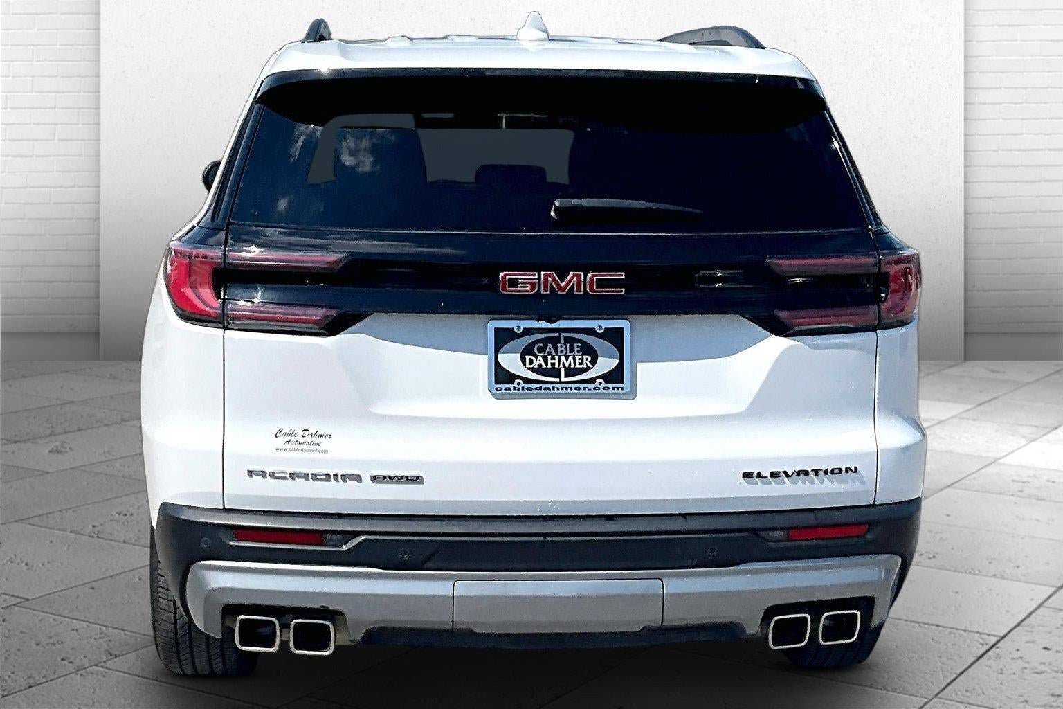 Used 2025 GMC Acadia Elevation AWD/4WD image 3