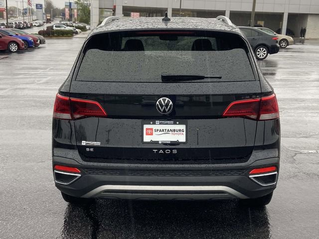 Used 2024 Volkswagen Taos SE FWD image 4