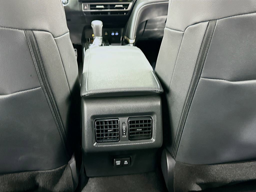 Used 2025 Toyota Camry XSE FWD image 26