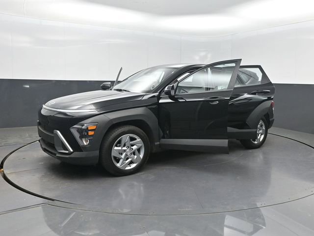 Used 2025 Hyundai Kona SE image 36