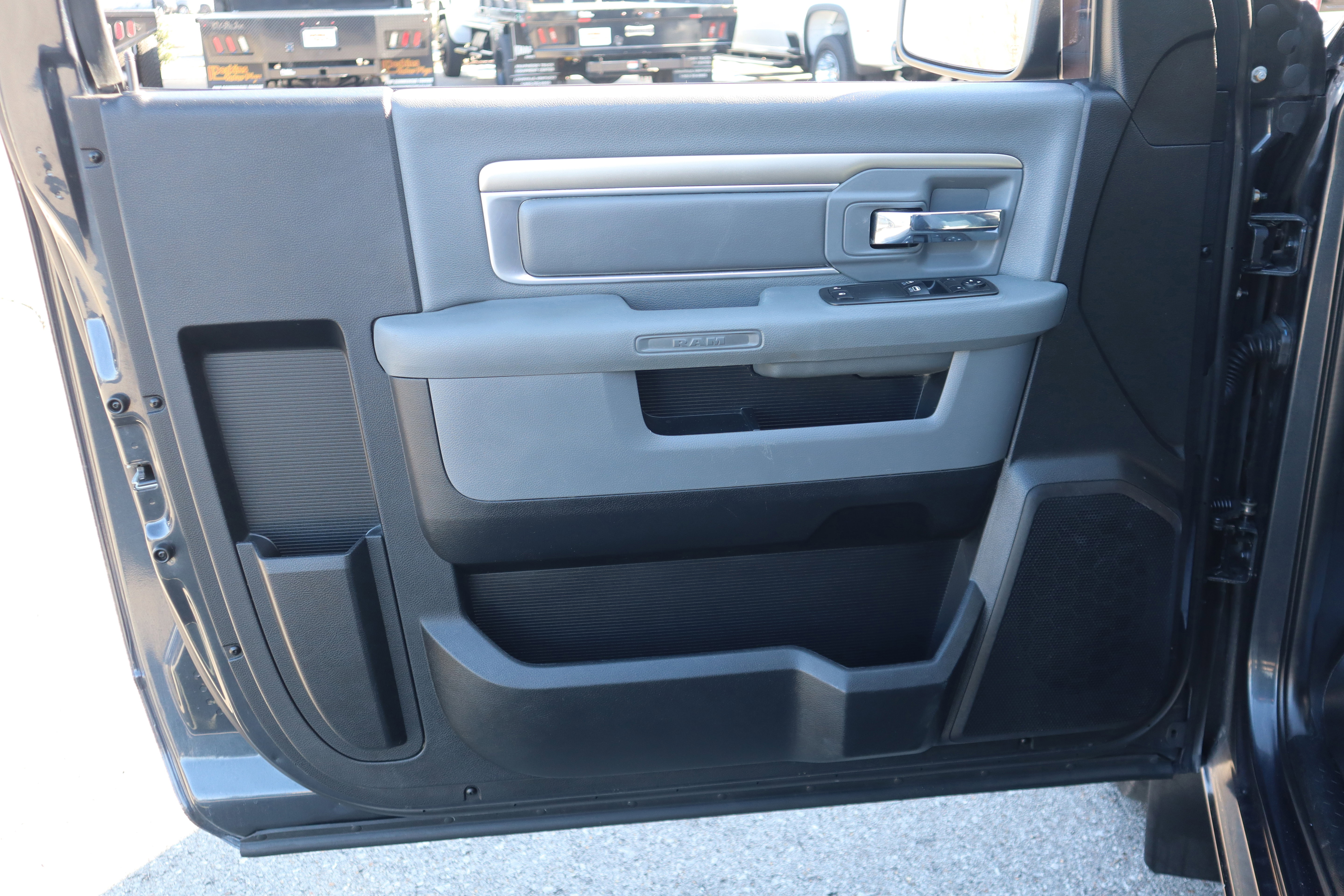 Used 2013 RAM 1500 Express image 19