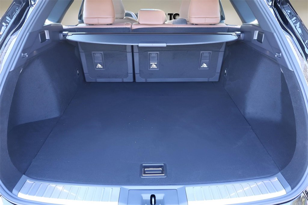 New 2025 Toyota Crown Signia image 27