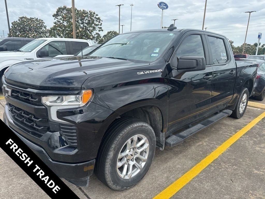 Used 2024 Chevrolet Silverado 1500 RST AWD/4WD image 3