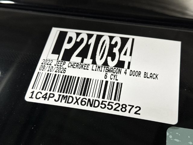 Used 2022 Jeep Cherokee Limited w/ Mopar Interior Package AWD/4WD image 31