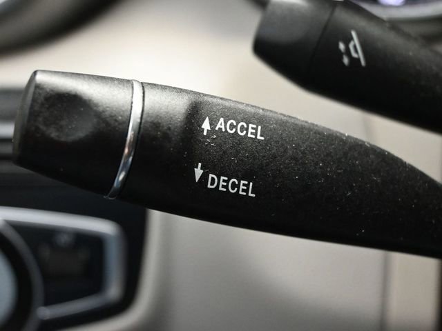 Used 2018 Mercedes-Benz C 300 Coupe image 18