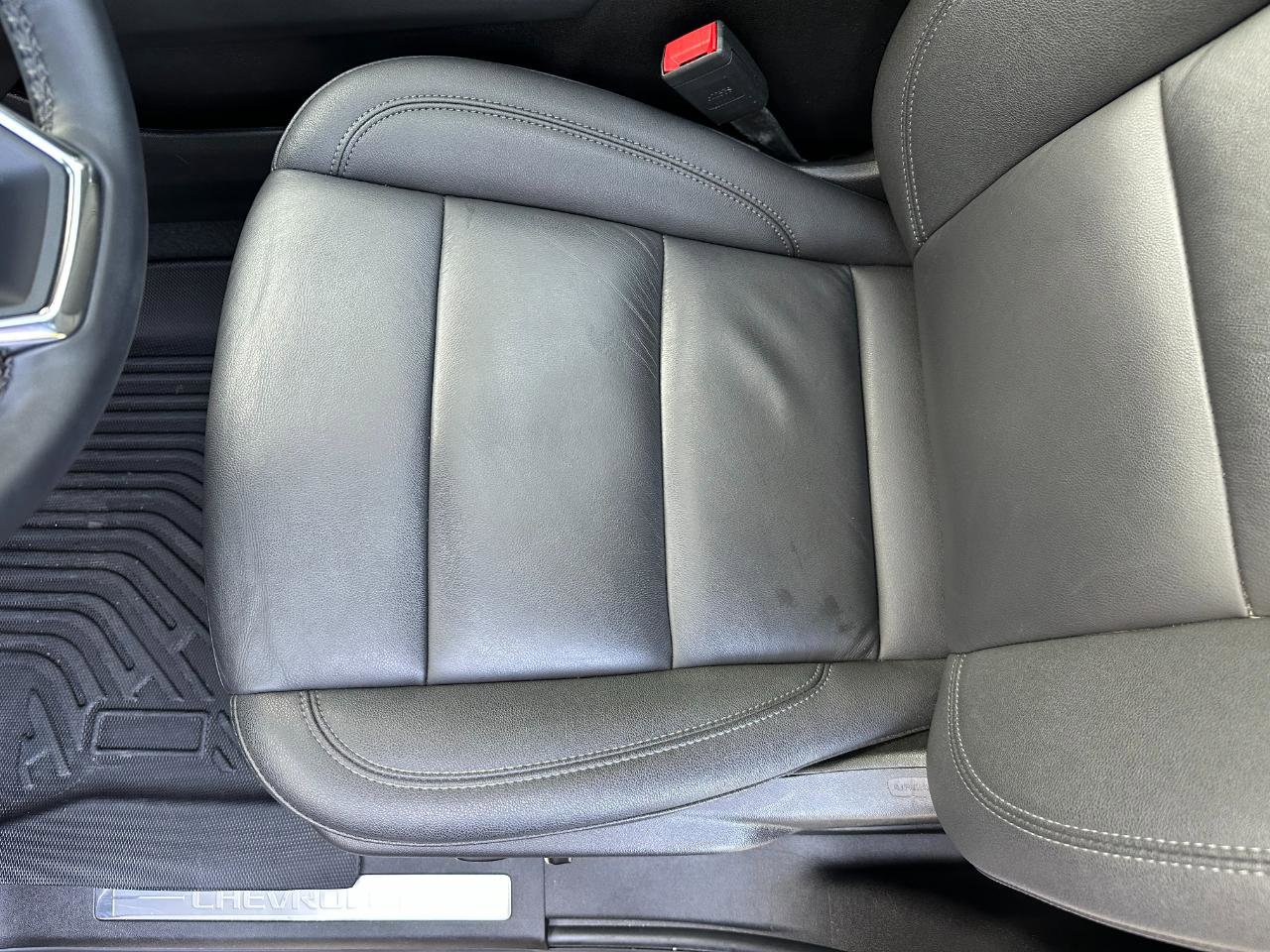 Used 2025 Chevrolet Tahoe Z71 w/ Comfort Package image 13