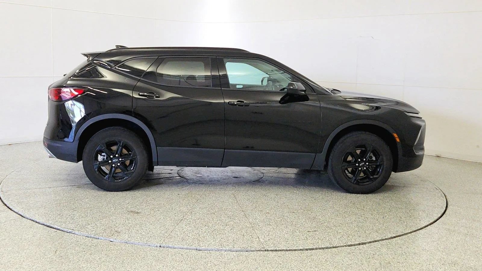 Used 2024 Chevrolet Blazer LT w/ Convenience Package FWD image 8
