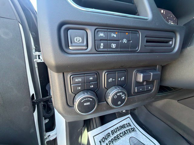 Used 2023 Chevrolet Tahoe LT w/ LT Signature Package AWD/4WD image 12