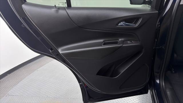 Used 2020 Chevrolet Equinox LT w/ Driver Convenience Package FWD image 17