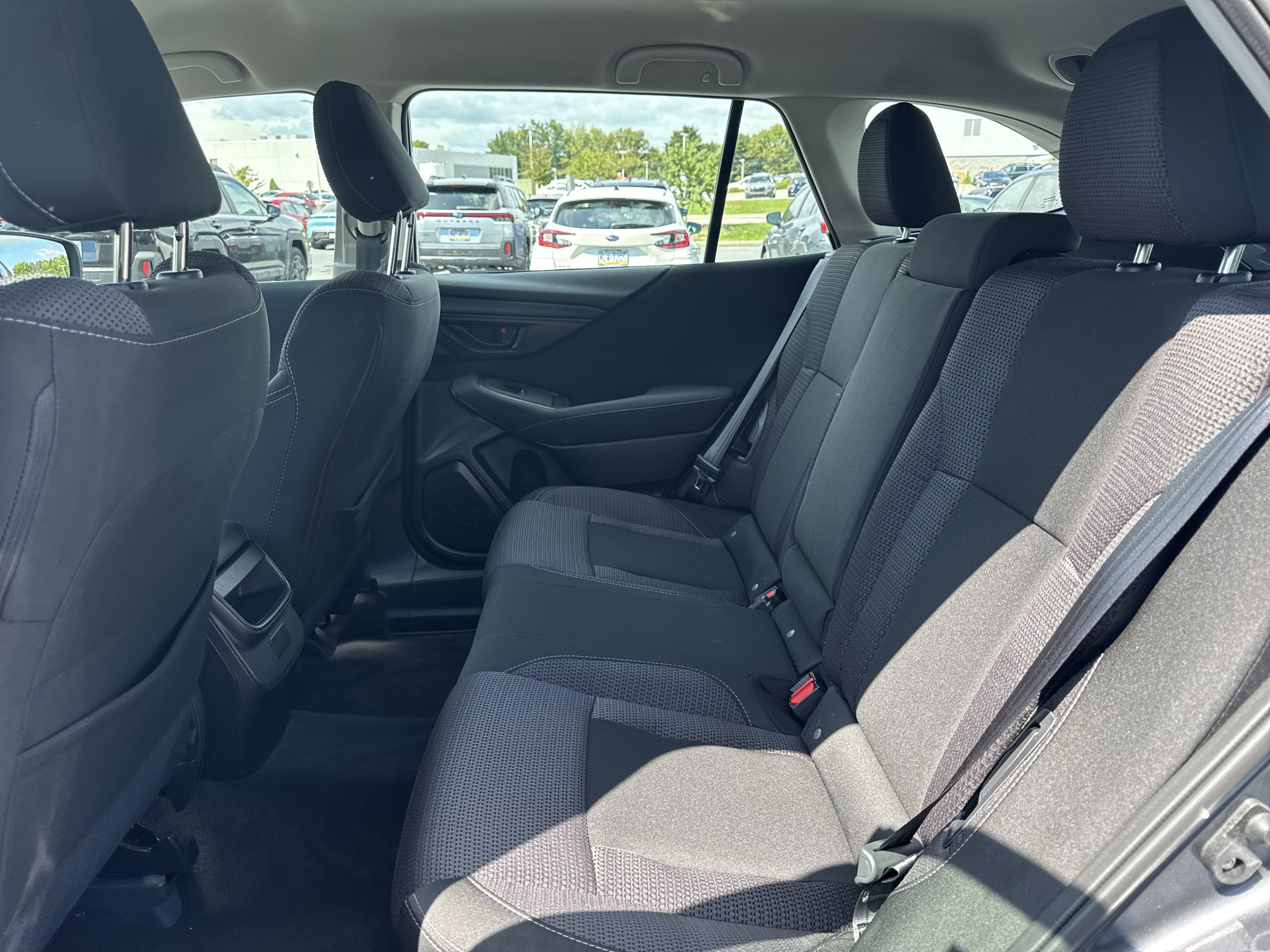 Used 2025 Subaru Outback AWD/4WD image 16