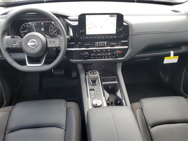 New 2025 Nissan Pathfinder SL w/ Black Appearance Package image 21