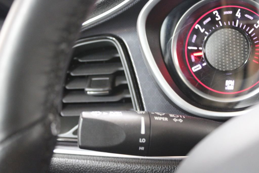 Used 2016 Dodge Challenger R/T Scat Pack w/ Leather Interior Group image 31