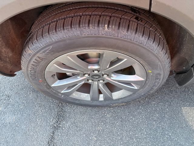 Certified 2022 Ford Explorer XLT w/ Equipment Group 202A image 14